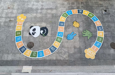 泸定地面游戏彩绘