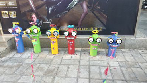 泸定商业区彩绘